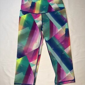 VSX Victoria’s Secret Geometric Capri Leggings XS Multicolor